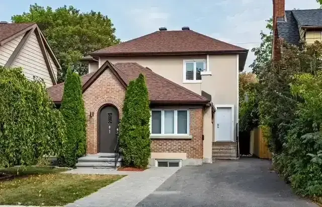 1 bedroom fully furnished apartment in cozy Sandy Hill near Strathcona Park | 225 Avenue Blackburn, Ottawa | 2958941