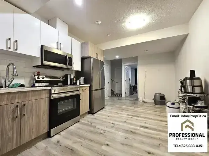 Spacious Legal Suite in Keswick | In-Suite Laundry | Extra Den | Cats OK | 8020 Kiriak Link Southwest, Edmonton | 2959023