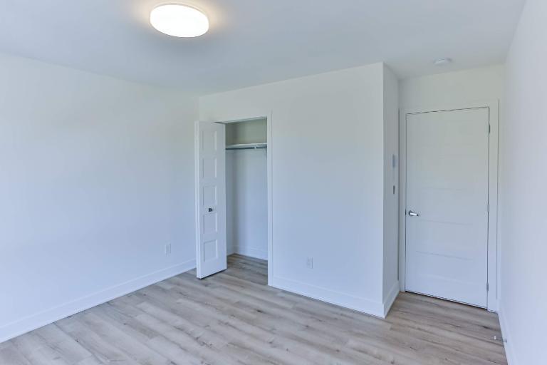 PROMO - SAINT-CHARLES - APPARTEMENT 4½ À LOUER POUR JUILLET | 2959124
