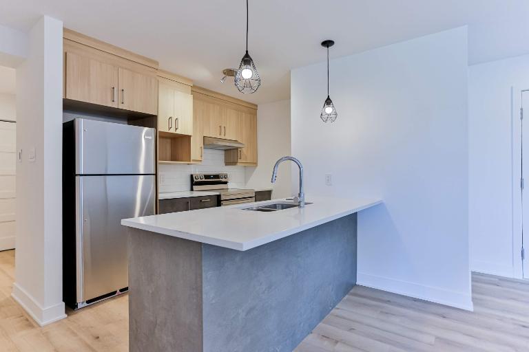 PROMO - SAINT-CHARLES - APPARTEMENT 4½ À LOUER POUR JUILLET | 2959124