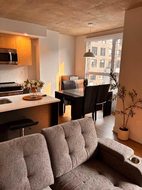 Condo à louer, 1000$ comptant à la signature du bail!! | 2959306