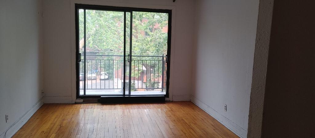GRAND 5 1/2 DANS LE HAUT DE COTE DES NEIGES LIMITE VILLE MONT ROYALE | 2959313