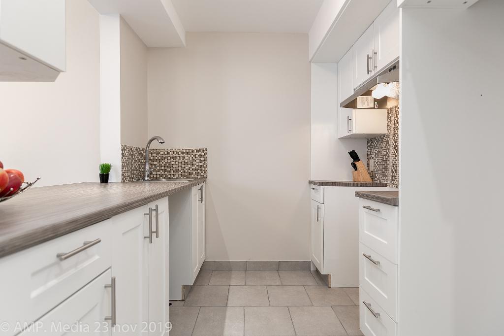 STOP 3½ - 4½ -Longueuil !! INTERNET HAUTE VITESSE INCLUS !! | 2960130