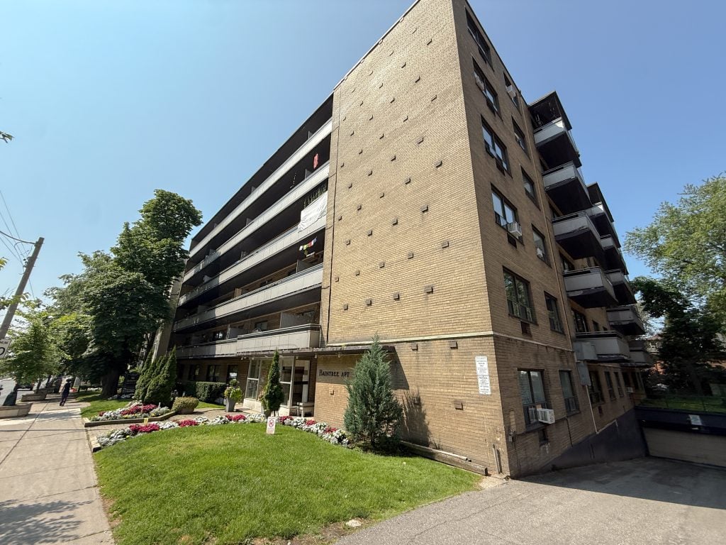 Baintree Apartments | 2998408