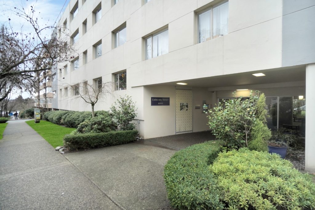 Casa Del Vandt Apartments | 2960348