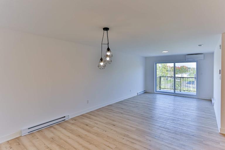 APPARTEMENT 4½ À ST-CHARLES-BORROMÉE - OCTOBRE | 2960549