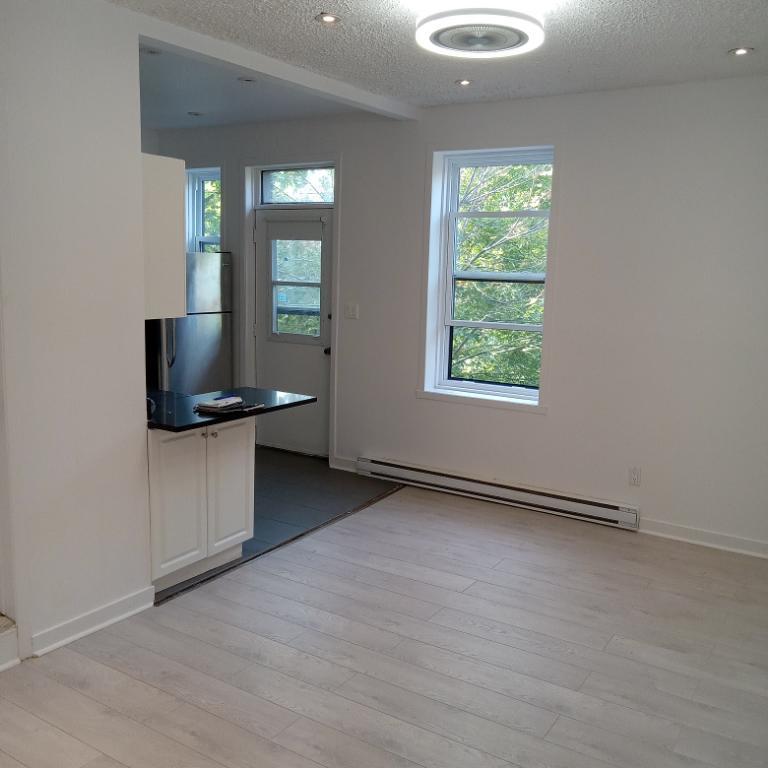 NDG Apts 2 Bedrooms | 2960577