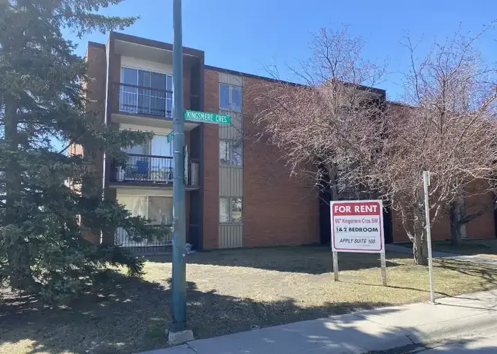 Kingsmere | 607 Kingsmere Crescent Southwest, Calgary | 2961039