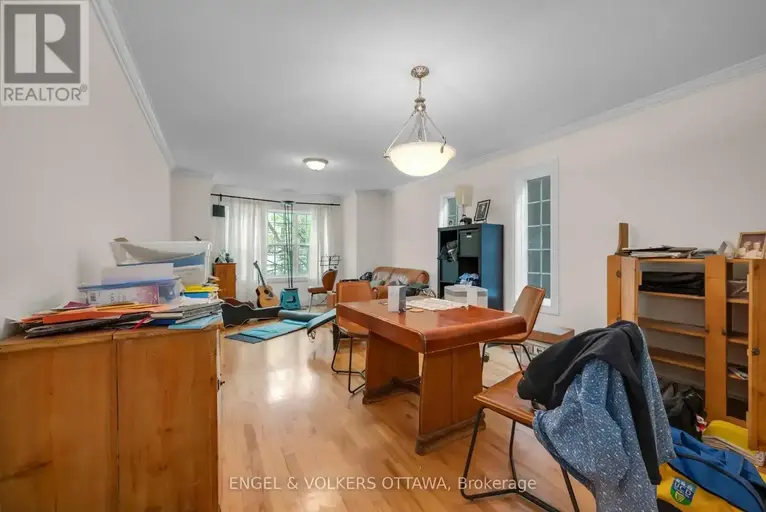 46 ELLA STREET | 46 ELLA STREET, Ottawa | 2961403