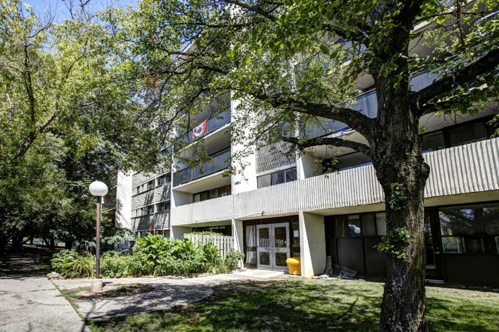 Valleyview Apartments | 2961868