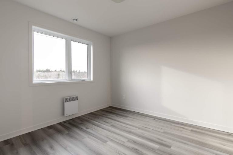 MOIS GRATUIT - LACHUTE 4½ SEMI-MEUBLÉ À LOUER - 1ER JUILLET | 2962194
