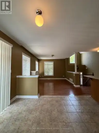 1 BLUE JAY PLACE | 1 BLUE JAY PLACE, Wasaga Beach | 2962236