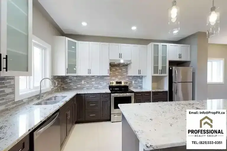 DOUBLE CAR GARAGE!BEAUTIFUL MODERN, STYLISH MAINFLOOR! PRIME AREA KENILWORTH! | 7106 83 Avenue Northwest, Edmonton | 2962433