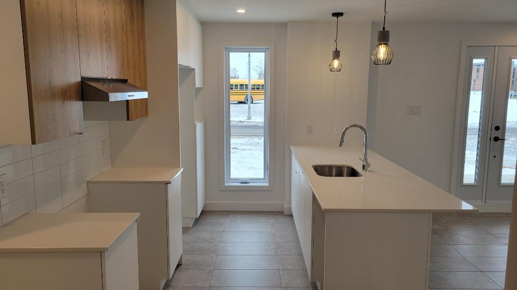 Magnifique Condo locatif neuf 5 1/2 secteur Charny, 1er étage, 1er octobre 2025 | 2975441