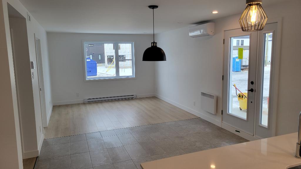 Magnifique Condo locatif neuf 5 1/2 secteur Charny, 1er étage, 1er octobre 2025 | 2975441