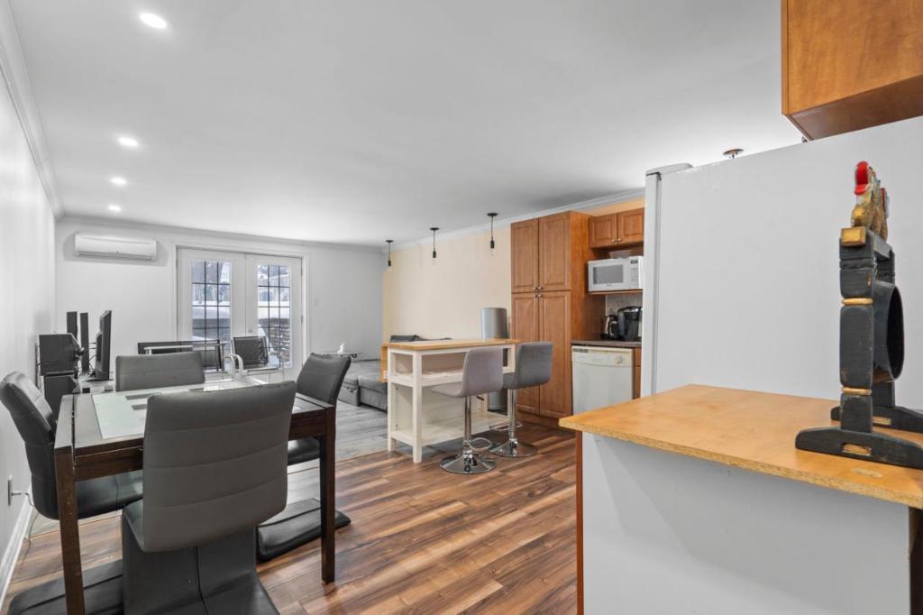 Condo à louer meublé ou non situé à deux pas du REM Brossard - appartement / logement | 2962463