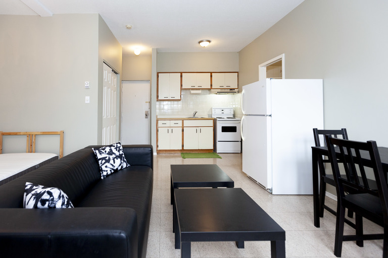 Rare Opportunity Studio Rental -- Downtown Galt | 124 Main Street, Cambridge | 2974188
