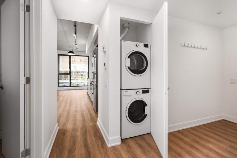 3 1/2 TOUT-INCLUS - MONTREAL QUARTIER DES SPECTACLES | 2962695