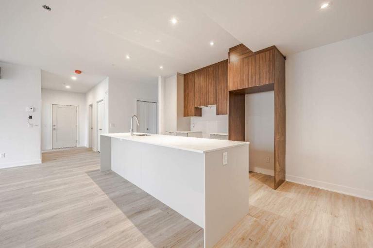 2 CH - 2 SDB - Longueuil - $2,150 /mo | 2962699