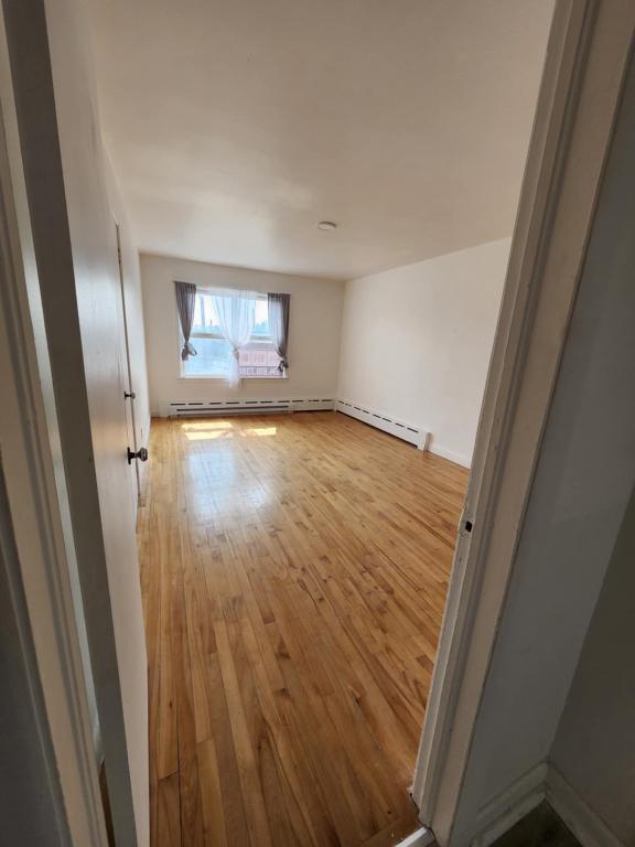 Très grand 5 1/2 rénové avec 3 chambres fermés | 2963330