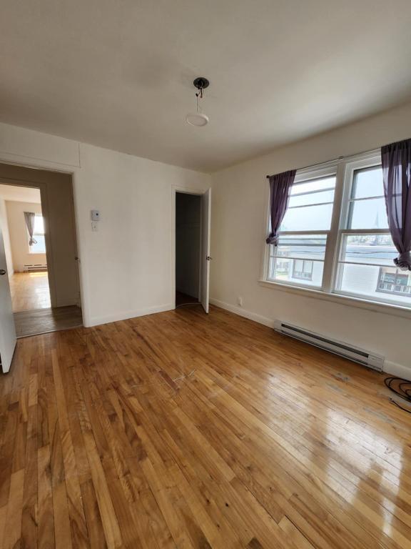 Très grand 5 1/2 rénové avec 3 chambres fermés | 2963330