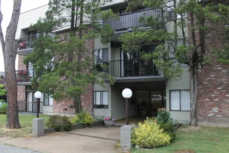 Oak Manor | 3300 Oak Street, Vancouver | 2963565