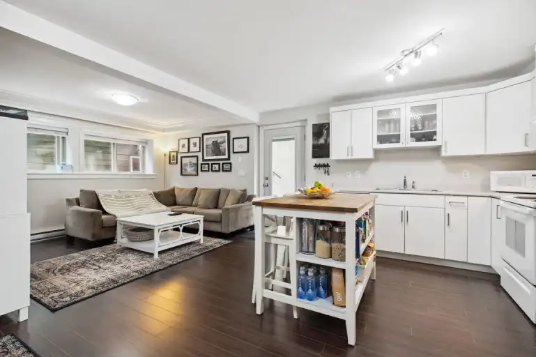 Legal basement suite in Coquitlam | 1330 Cooper Court, Coquitlam | 2963569