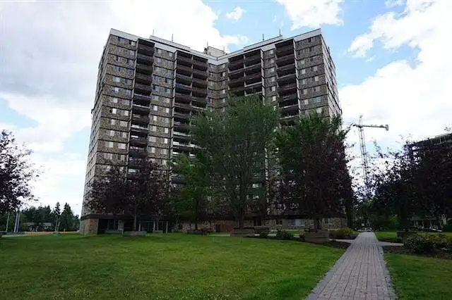 3 Bedroom, 1.5 bath Unfurnished Executive Condo | 815 - 13910 Stony Plain Road, Edmonton | 2963666