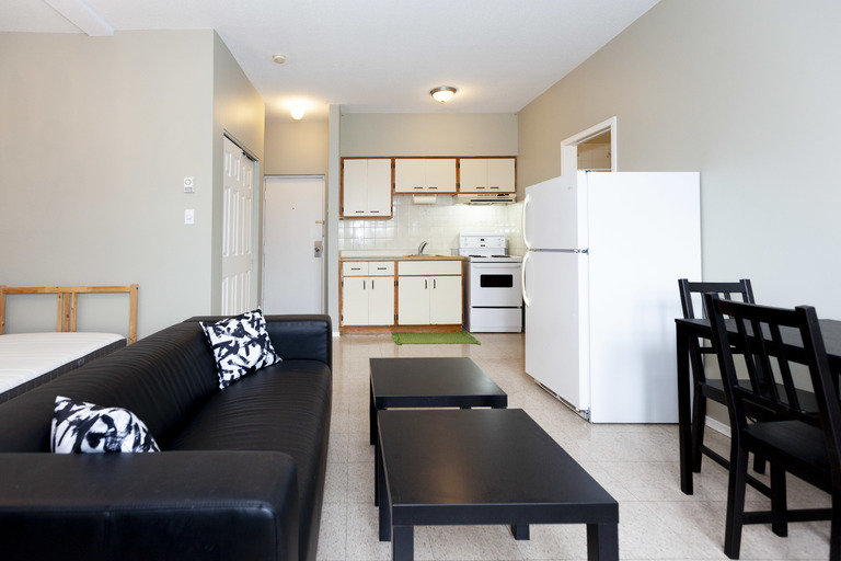 Rare Opportunity Studio Rental -- Downtown Galt | 124 Main Street, Cambridge | 2963895