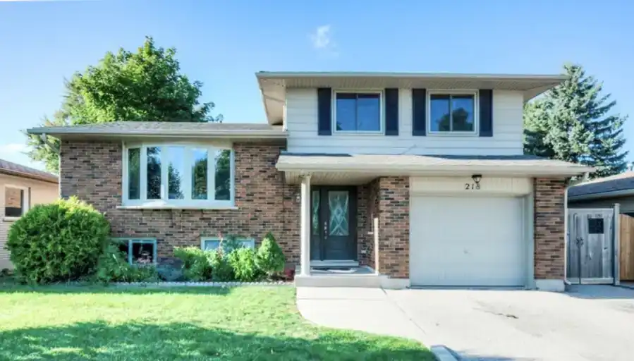 Kitchener 2 bedrooms Unit for rent $1700 available September 1st | 218 Hazelglen Drive, Kitchener | 2963900