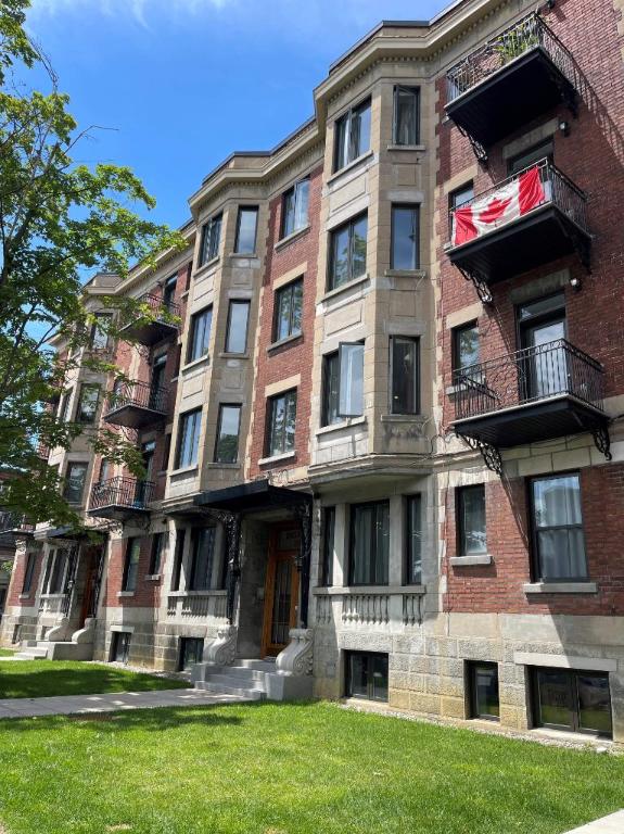 2 CH - 1 SDB - Montréal - $1,700 /mo | 2964051