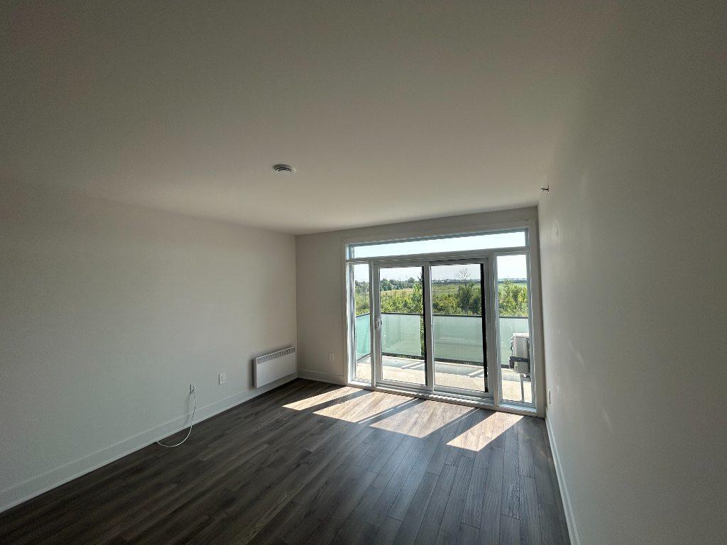 **CASH 1200$$** OU ÉTALÉE SUR VOS VERSEMENTS, GRAND 4 1/2 ÈA LOUER LIBRE IMMÉDIATEMENT INCLUS 5 ÉLECTRO | 2964080
