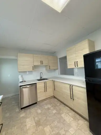 Renovated 2 Bedroom Main Level House with Large Backyard and Parking | 65 Sixth Street, Welland | 2967189