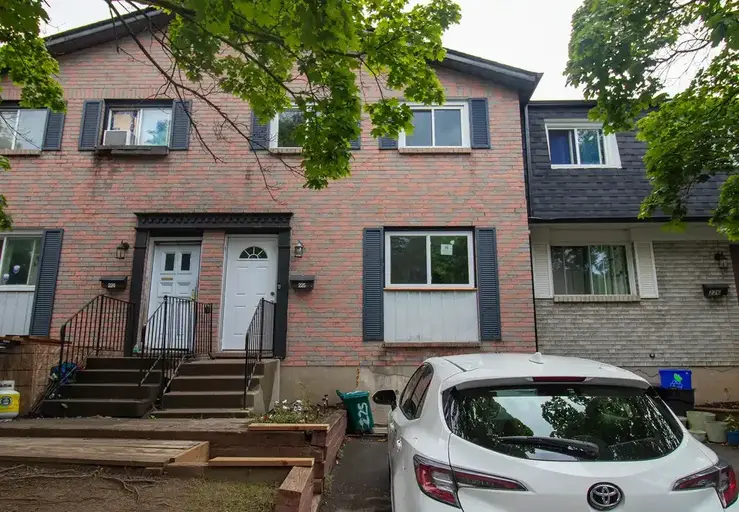 195 Denistoun St - 225 | 195 Denistoun St -, Welland | 2964789