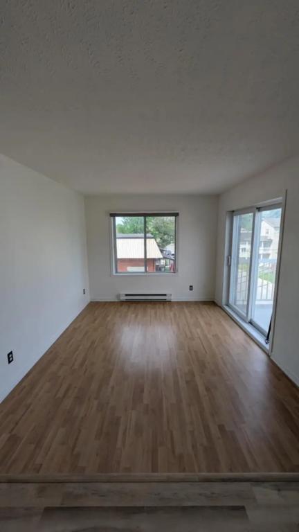 Beau 3.5 rénové à louer Granby | 2965157