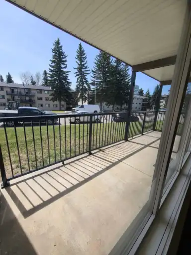 Walk to University, Foothills Hosptial and Tom Baker Cancer Clinic | 2005 Ulster Road Northwest, Calgary | 2965476