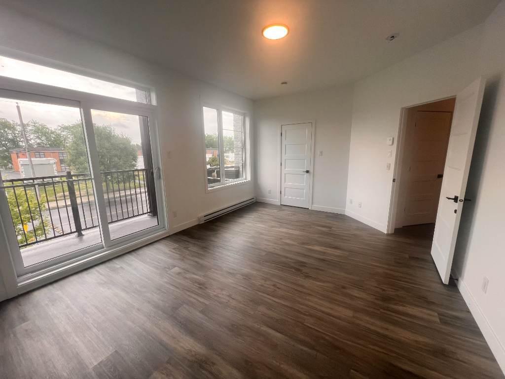 Logement à louer Farnham, grand 2 chambre libre immédiatement | 2965537