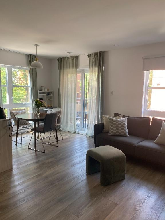 ✨ 3 ½ NEUF – Hochelaga – Animaux acceptés – 5 électros, wifi inclus – 1560$ | 2965556