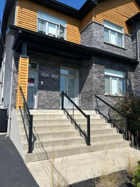 Magnifique condo, haut-de-gamme 5 1/2 | 2965569