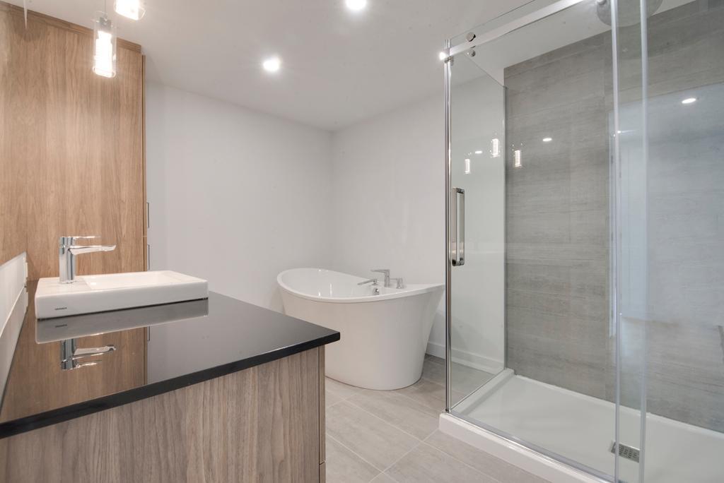 Condo à louer (cessation de bail) 4 1/2 + bureau | 2965572