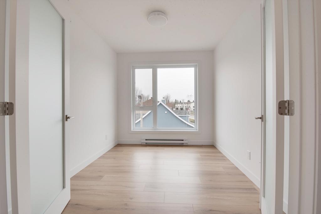 Condo à louer (cessation de bail) 4 1/2 + bureau | 2965572