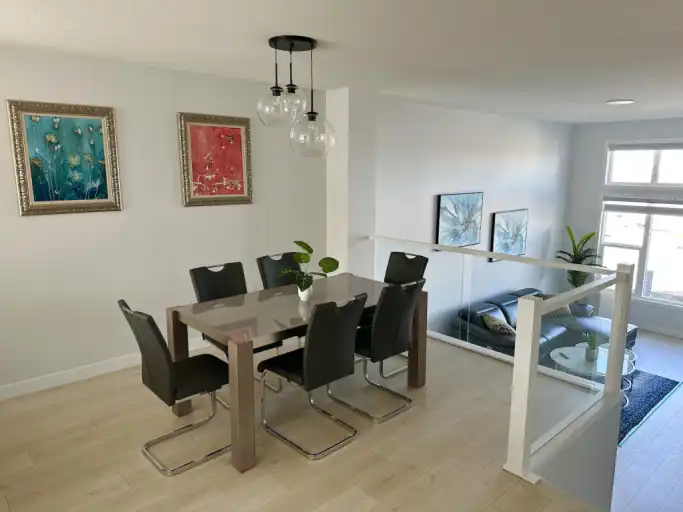 Modern Furnished Home in Family-Friendly Neighborhood | Edmonton | 2965863