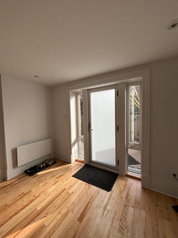 Fully renovated 5 1/2 rénové à coté du HEC/ UdeM/ Poly | 2965898