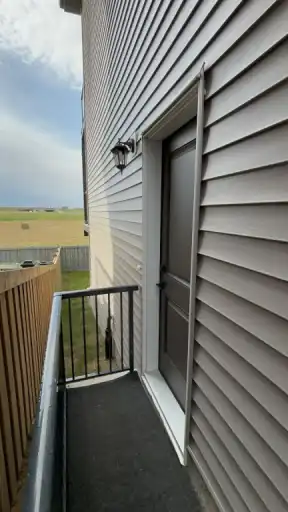 Bright Walkout Basement Apartment – Private Entrance & Move-In Ready! | 18120 94 Street Northwest, Edmonton | 2967013