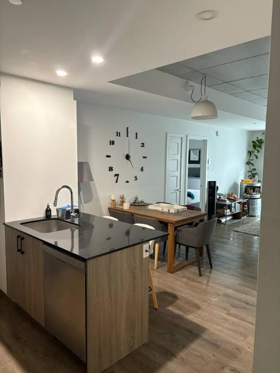 1er mois offert !! Condo locatif, quartier St-Roch semi-meublé | 2968238