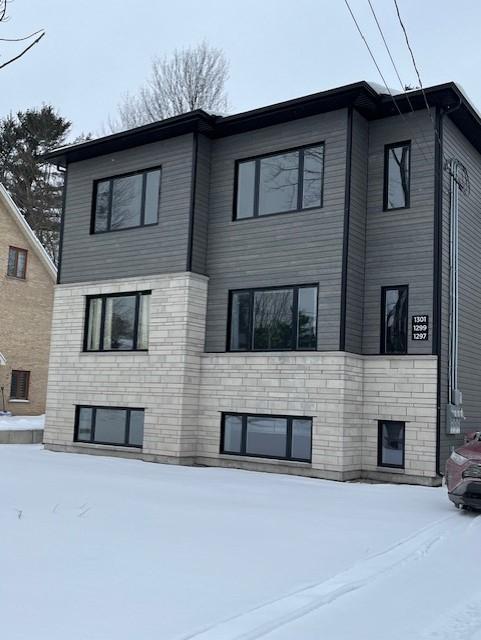 Grand 4 1/2 avec Garage détaché 13 x 18 | 2968245
