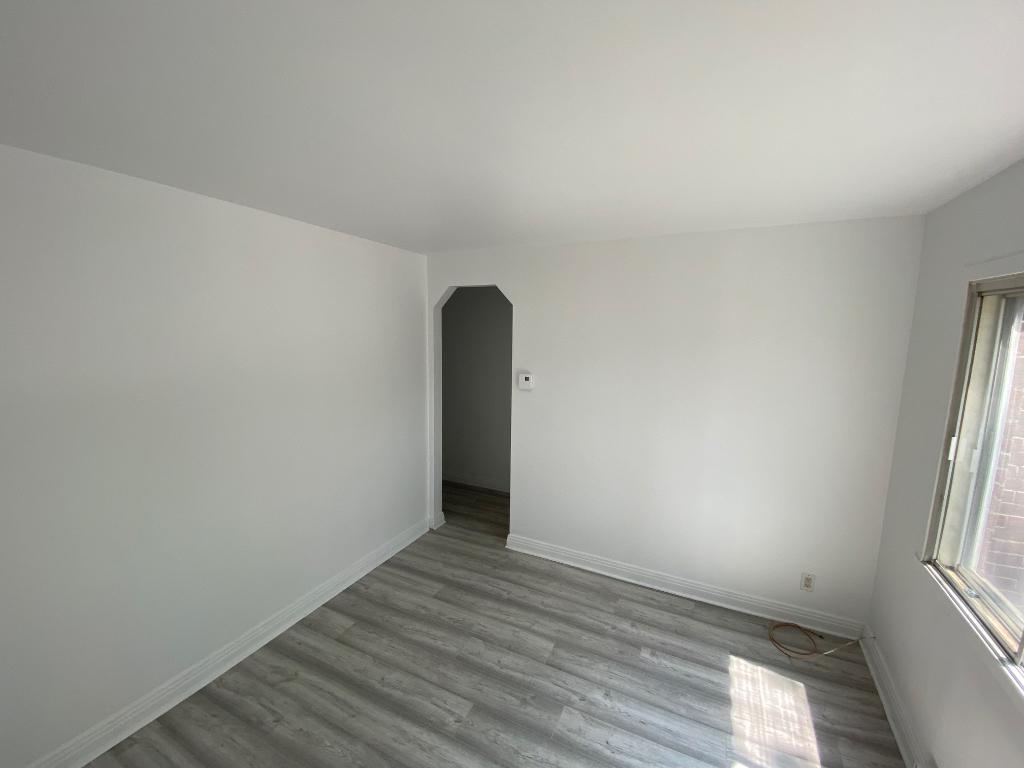Beau petit 4 1/2 dans Ahuntsic à louer | 2968246