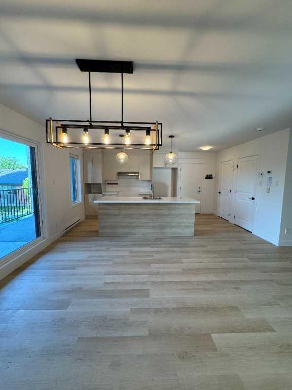 4 1/2 Disponible maintenant | 2969675