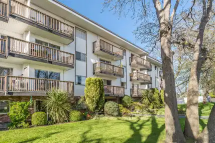 Woodridge Manor Apartments | 2230 Cadboro Bay Road, Victoria | 2969939