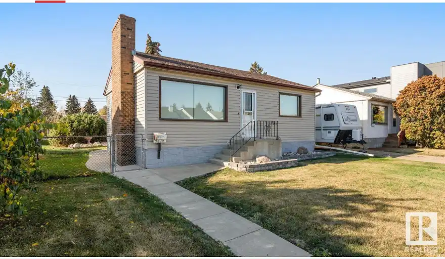 Bungalow for Rent in The Glendwood with HUGE Backyard Spaces (West Edmonton) | 9612 161 Street Northwest, Edmonton | 2970027